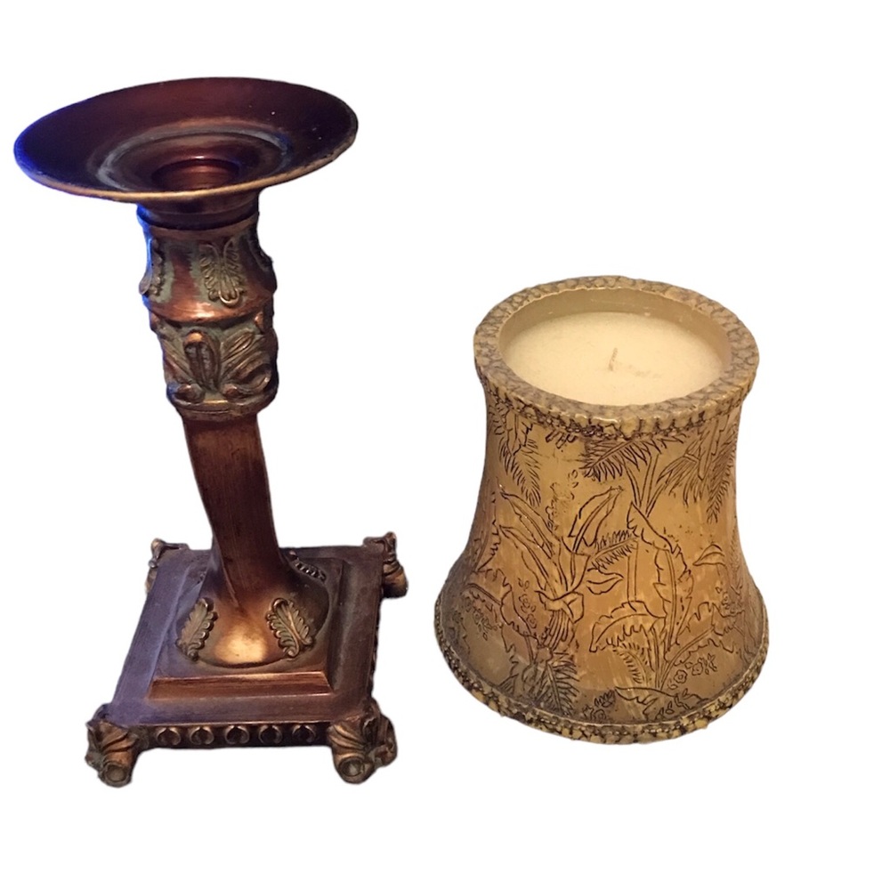 Lampshade shaped candle with decorative base